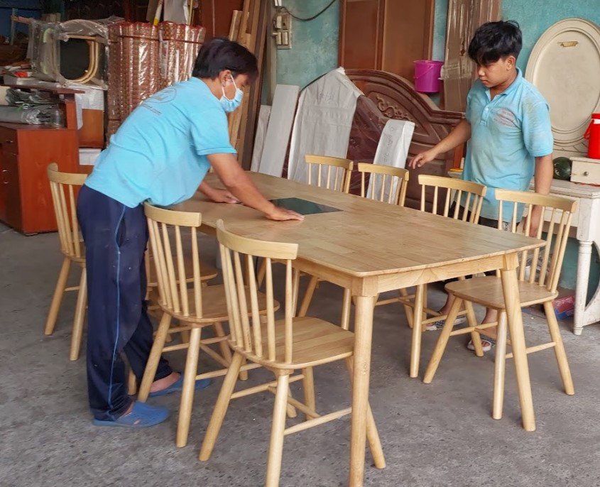 3 kinh nghiện chọn mua bàn ăn gỗ tại Quận Phú Nhuận Bàn ăn gỗ tự nhiên