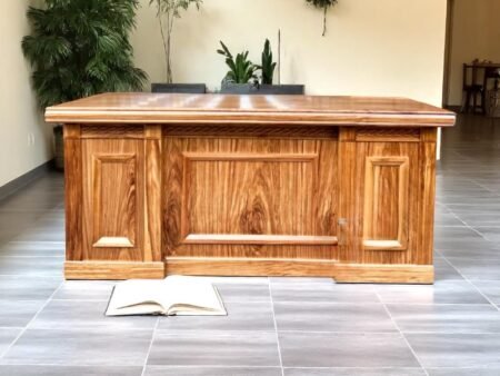 4 ưu điểm nổi bật của bàn làm việc gỗ tự nhiên hiện nay 23 Bàn làm việc gỗ tự nhiên