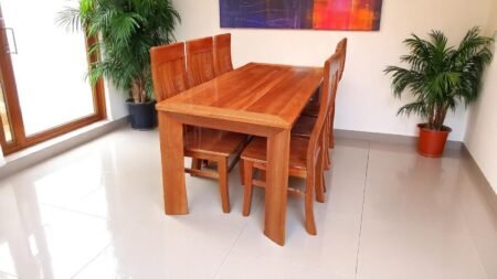 Bí quyết chọn bàn ăn gỗ tiết kiệm