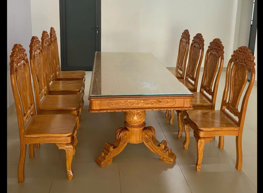 Cách đặt bàn ăn gỗ giúp gia đình ấm êm