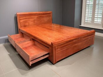 Giường gỗ xoan đào tại quận Phú Nhuận