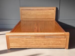 Giường ngủ gỗ đinh hương tại quận 5