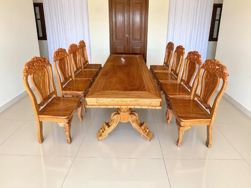 Khám Phá 4 Loại Bàn Ăn Bền Đẹp Nhất