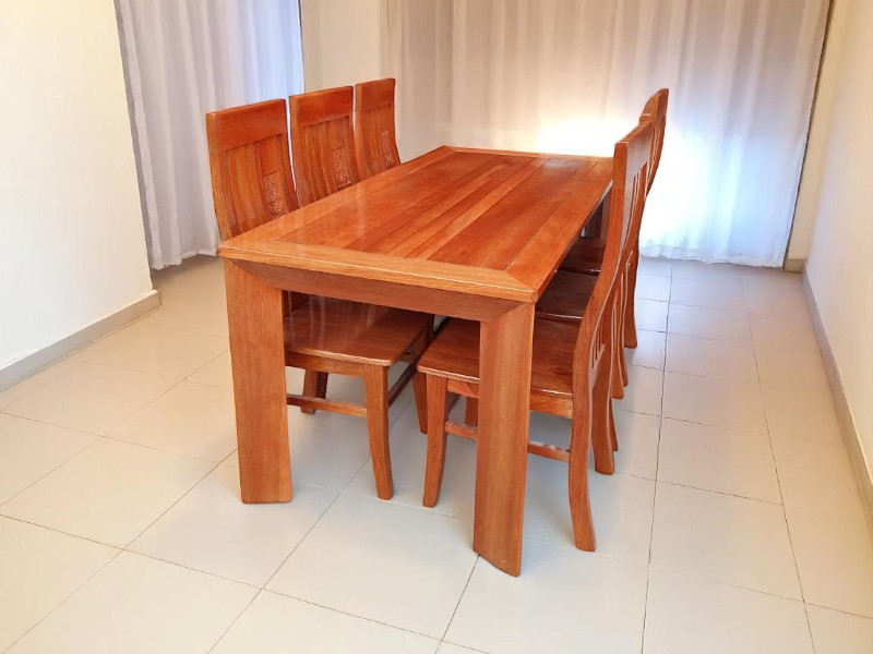 Khám Phá 4 Loại Bàn Ăn Bền Đẹp Nhất - Lựa Chọn Hoàn Hảo Cho Không Gian Sống Của Bạn 4 Khám Phá 4 Loại Bàn Ăn Bền Đẹp Nhất