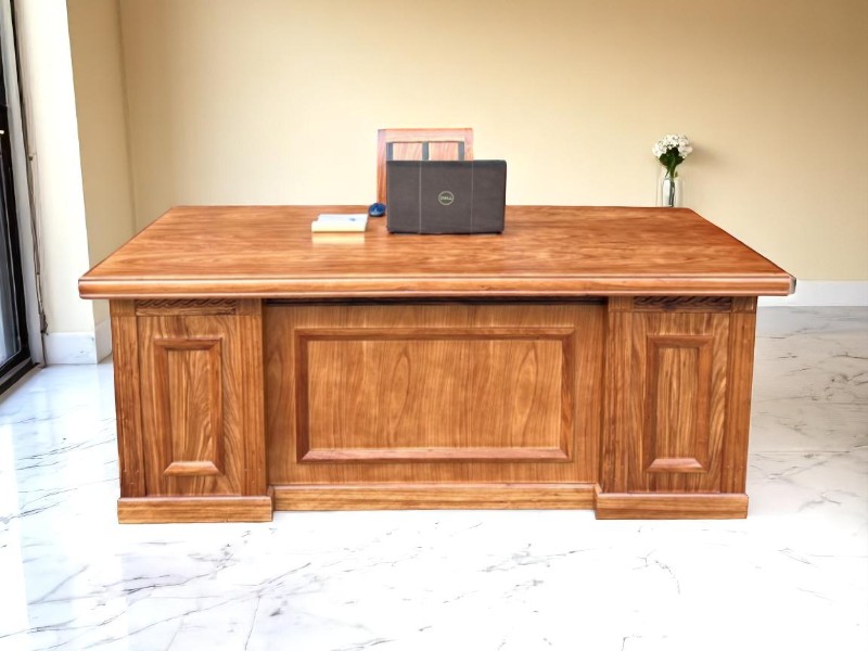 Mua bàn làm việc hiện đại ở Quận 10 2 Mua bàn làm việc hiện đại ở Quận 10