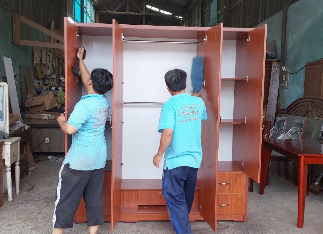 6 bí quyết giữ tủ quần áo luôn sạch - Mẹo hay để bảo quản trang phục bền lâu Sắp xếp quần áo theo mùa trong tủ gọn gàng ngăn nắp