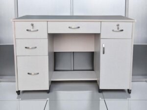 5 cách xử lý bàn làm việc ẩm mốc