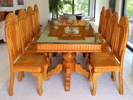 Bàn Ăn Gia Đình – Không Gian Ấm Cúng Gắn Kết Yêu Thương 1 Bàn ăn gia đình