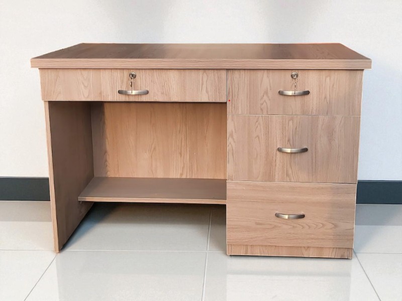 Bàn Ghế Giám Đốc Giá Rẻ – Đẹp, Hiện Đại, Đáng Mua 4 Bàn ghế giám đốc giá rẻ