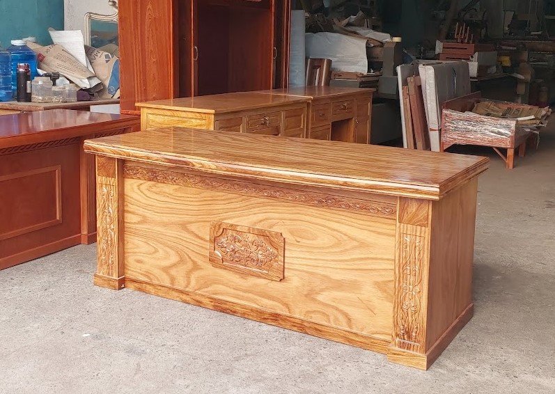 Bộ bàn ghế giám đốc gỗ tự nhiên sang trọng