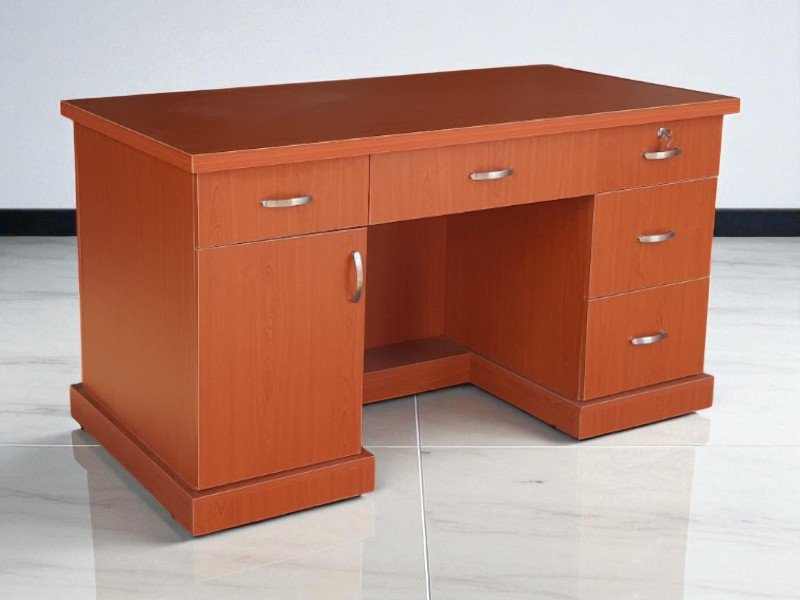 Bàn làm việc đơn giản