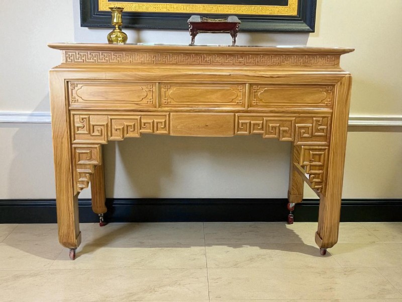 Mẫu Bàn Thờ Gia Tiên Đẹp – Sang Trọng Cho Mọi Không Gian 3 Mẫu bàn thờ gia tiên đẹp