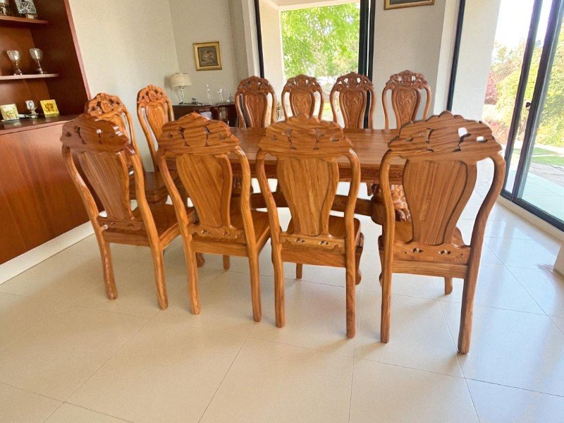 Bàn Ăn 8 Người – Lựa Chọn Lý Tưởng Cho Gia Đình 2 Bàn ăn 8 người