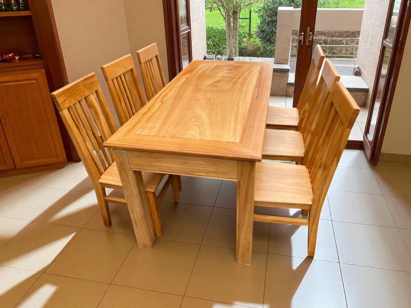 Bàn Ghế Gỗ Bàn Ăn – Sang Trọng Cho Không Gian Bếp 7 Bàn ghế gỗ bàn ăn