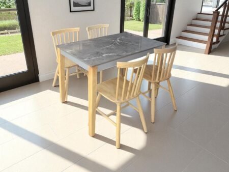 Bàn ăn bằng gỗ