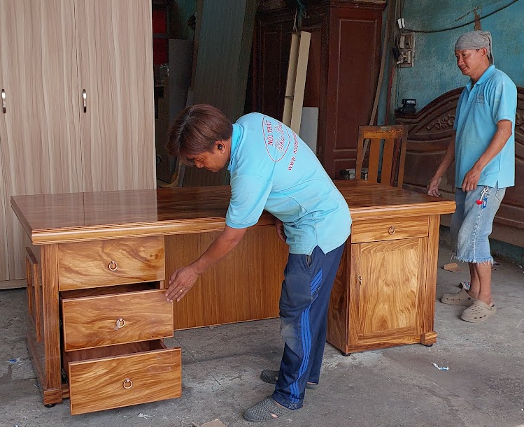 Bàn làm việc gỗ tự nhiên vân hương xám Bàn làm việc gỗ tự nhiên vân hương xám