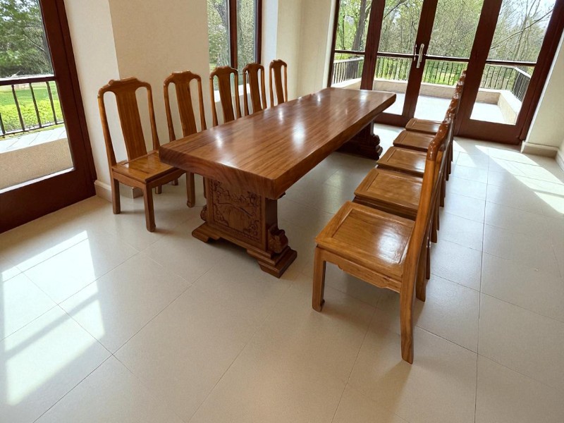 Ghế bàn ăn gỗ đẹp bền chắc cho không gian bếp 2 Ghế bàn ăn gỗ