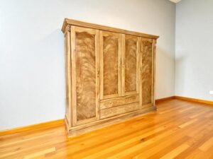 7 loại tủ quần áo gỗ hút tài lộc nên mua