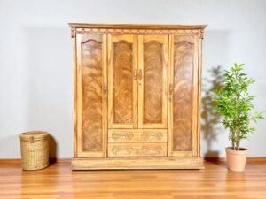 8 yếu tố phong thủy ảnh hưởng từ tủ quần áo