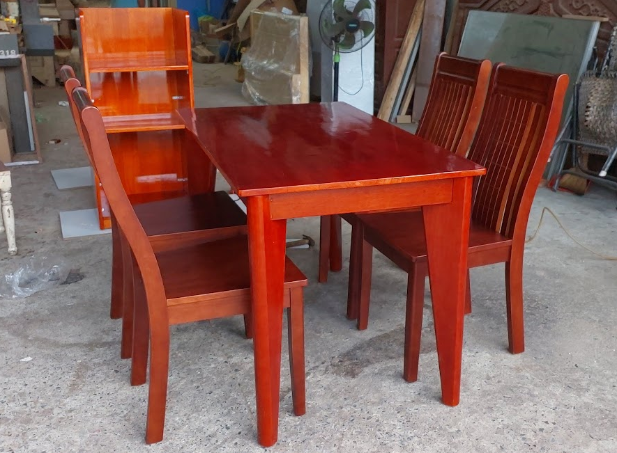 Bàn Ăn Gỗ 4 Người – Lựa Chọn Hoàn Hảo Cho Gia Đình 20 Bàn Ăn Gỗ 4 Người