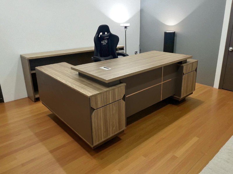 Giá bàn làm việc bao nhiêu? Cập nhật bảng giá mới nhất 2025 23 Giá bàn làm việc bao nhiêu