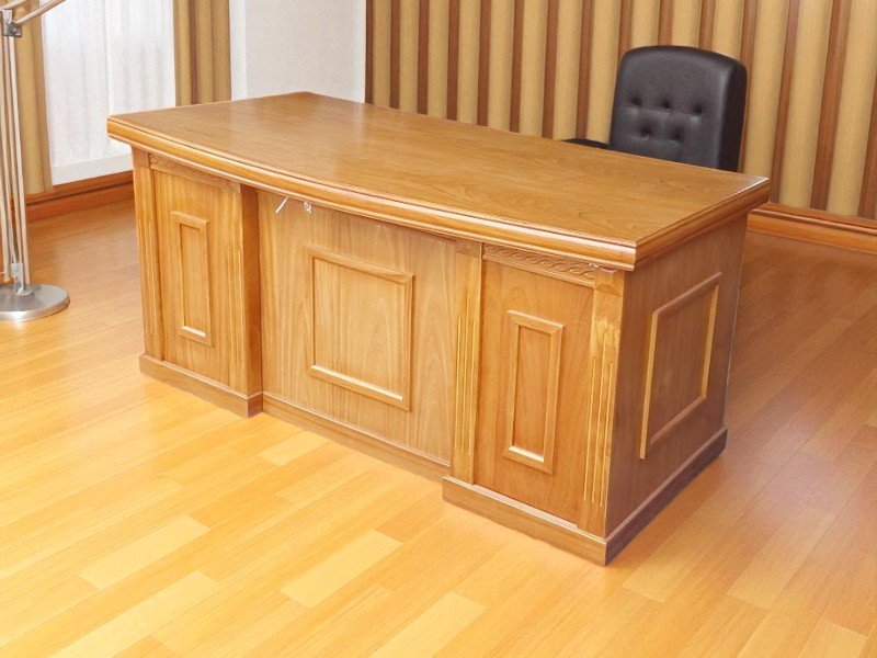 Mua bàn làm việc giá rẻ gần đây