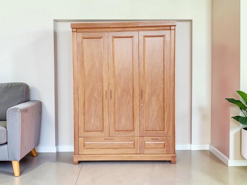 Những lỗi cần tránh khi làm sạch tủ quần áo gỗ tự nhiên