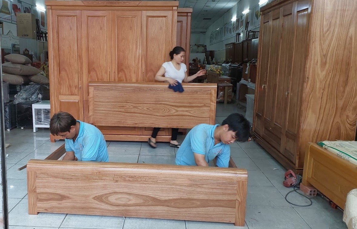Giường ngủ gỗ tự nhiên