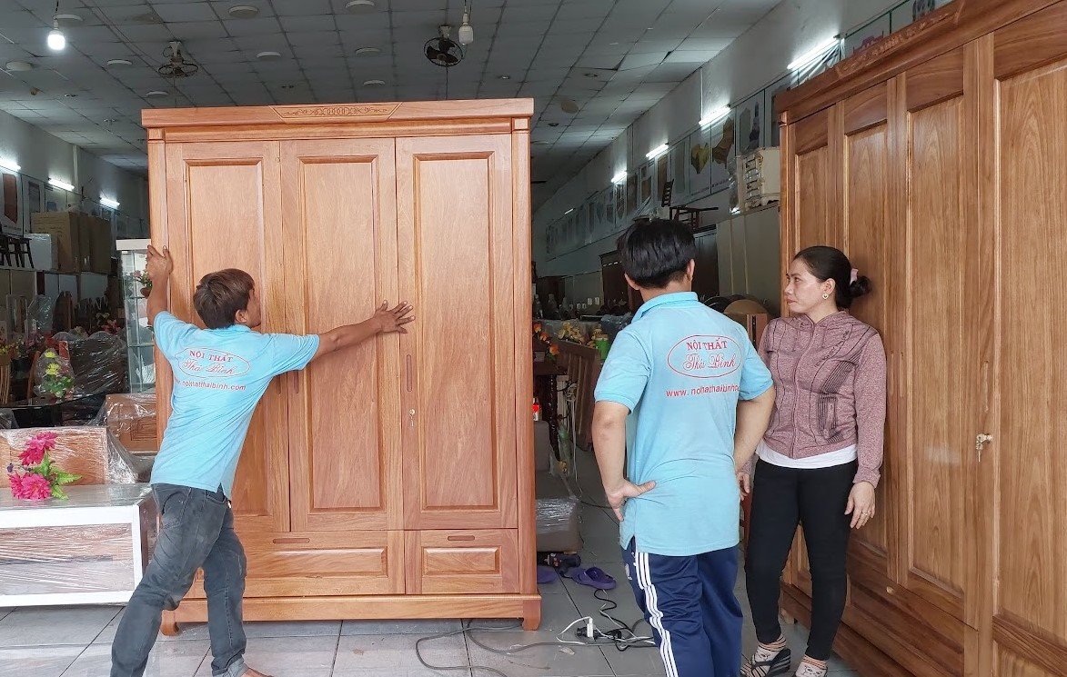 Tủ quần áo gỗ tự nhiên