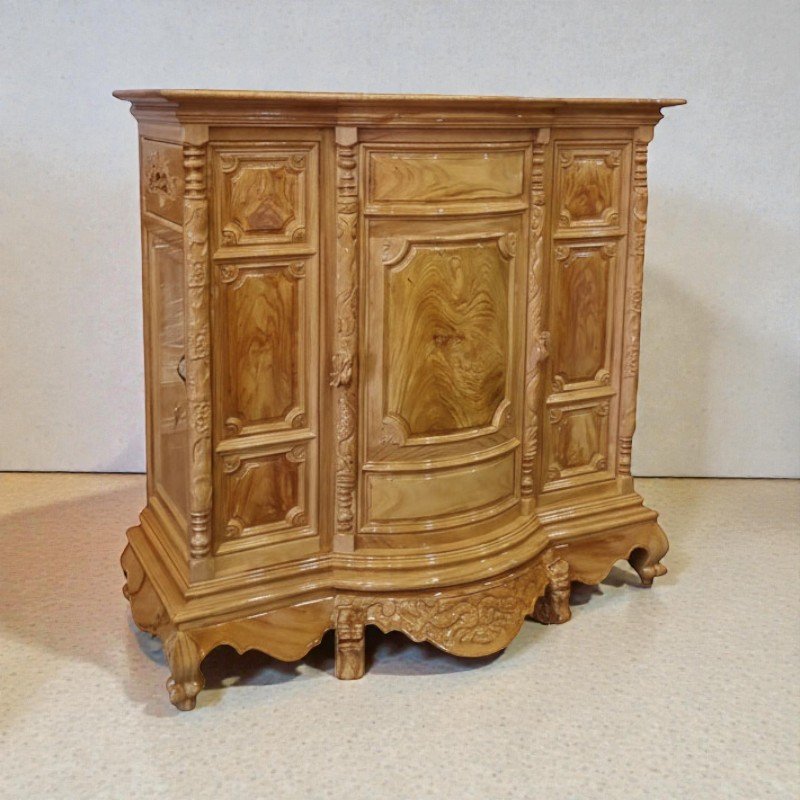 Tủ thờ gõ đỏ cao cấp chuẩn phong thủy