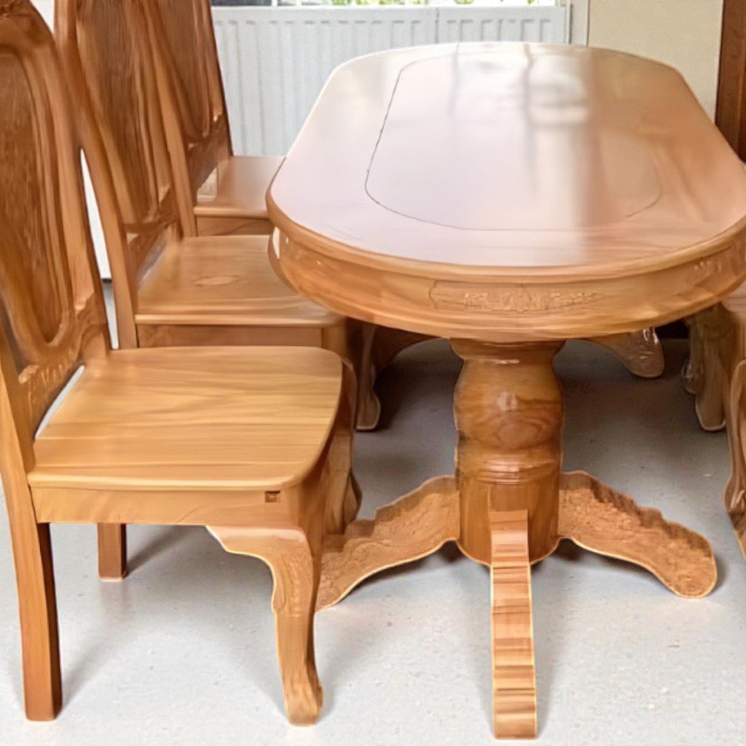 Chi tiết ghế gỗ gõ đỏ trong bộ bàn ăn 6 ghế hiện đại