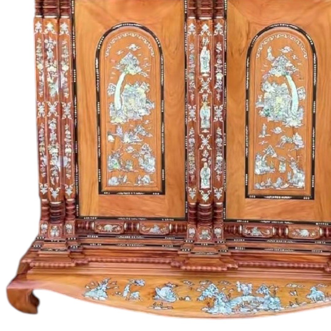 Tủ thờ gỗ căm xe gõ đỏ 9 trụ khảm xà cừ MS 3332 9 Mặt tủ thờ gỗ căm xe gõ đỏ 9 trụ chạm khắc tinh xảo