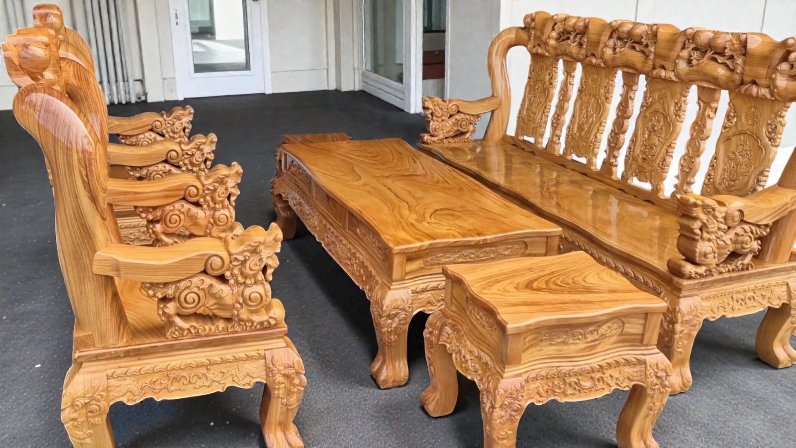 Bộ Salon Gỗ Gõ Đỏ Tay 12 Chạm Đào Tinh Xảo