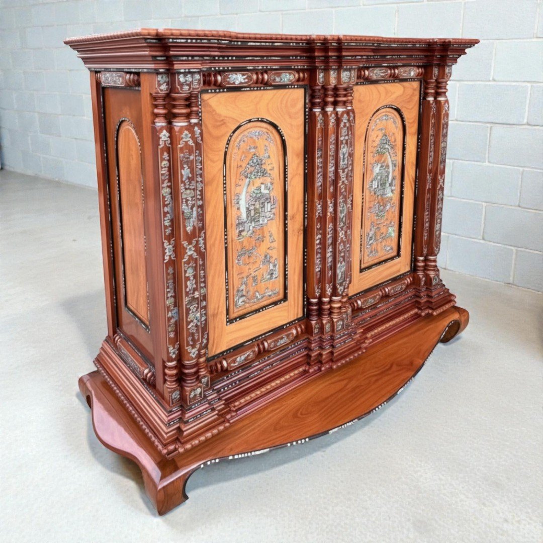 Mẫu tủ thờ 11 trụ căm xe gõ đỏ cao cấp