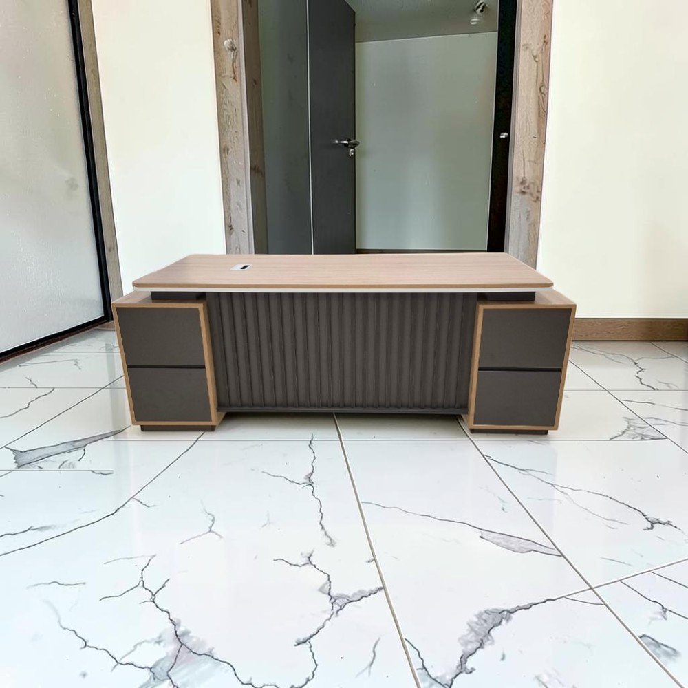 Bàn Giám Đốc Cao Cấp