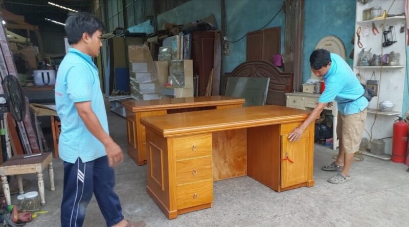 Bàn Làm Việc Giám Đốc – 9 Mẫu Đẹp Và 7 Tiêu Chí Chọn Mua Chuẩn Từ Thợ Mộc Bàn Làm Việc Giám Đốc