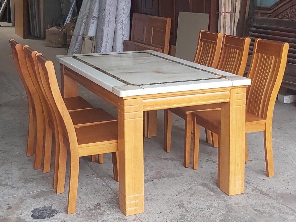 Bàn ăn gỗ gõ đỏ