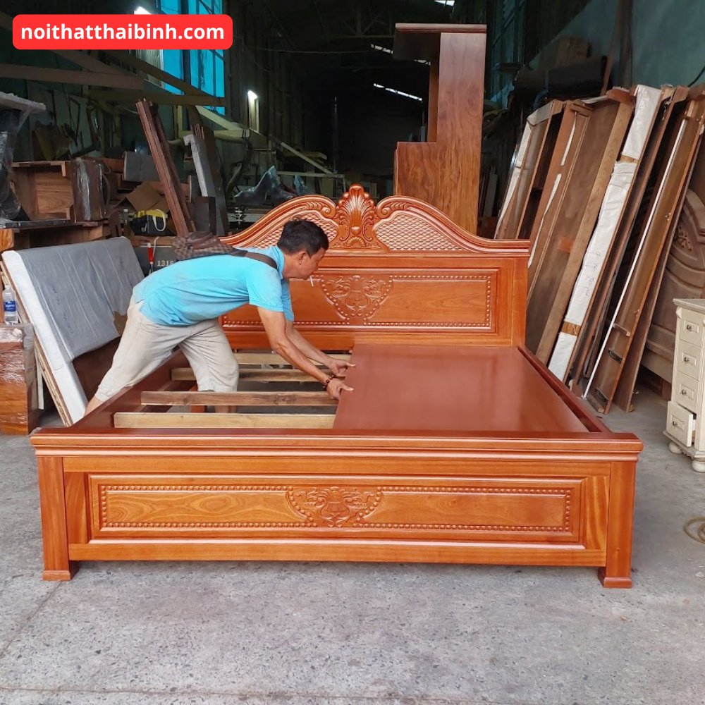 Mẫu giường gỗ xoan đào đẹp