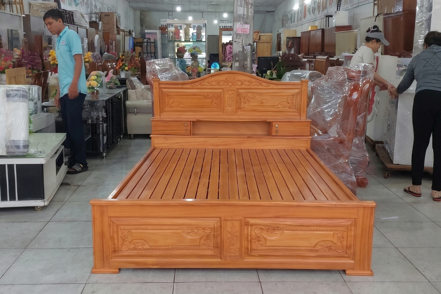 Giường gỗ gõ đỏ 1m8