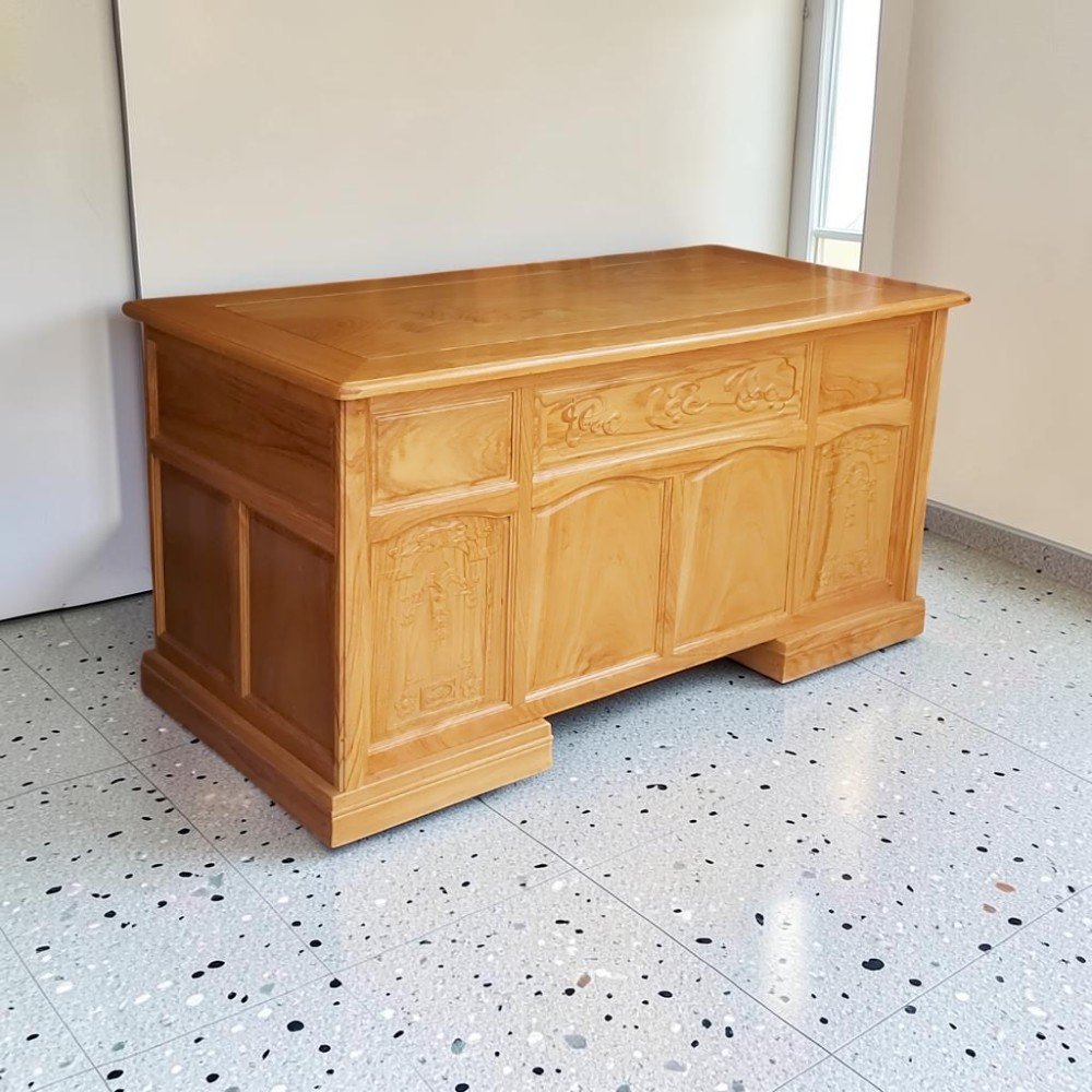 Bàn Làm Việc Lãnh Đạo Tại TPHCM: Sự Đầu Tư Thông Minh Cho Doanh Nghiệp Bàn Văn Phòng Giám Đốc