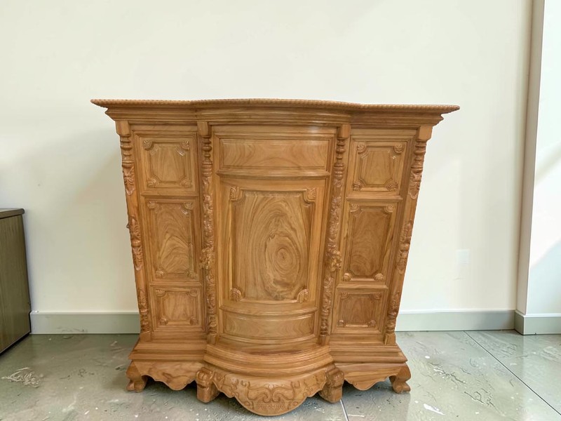Tủ Thờ Gỗ Tự Nhiên Đẹp Chuẩn Phong Thủy: Cẩm Nang Chọn Mua Từ Người Thợ Tủ thờ gỗ tự nhiên