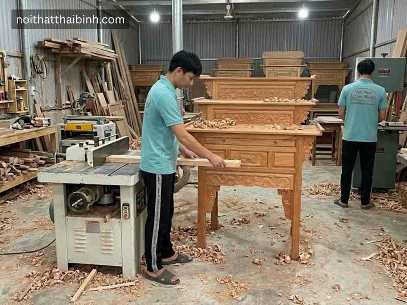Mẫu tủ thờ 2 tầng gỗ đẹp sang trọng cho gia đình Mẫu tủ thờ 2 tầng gỗ