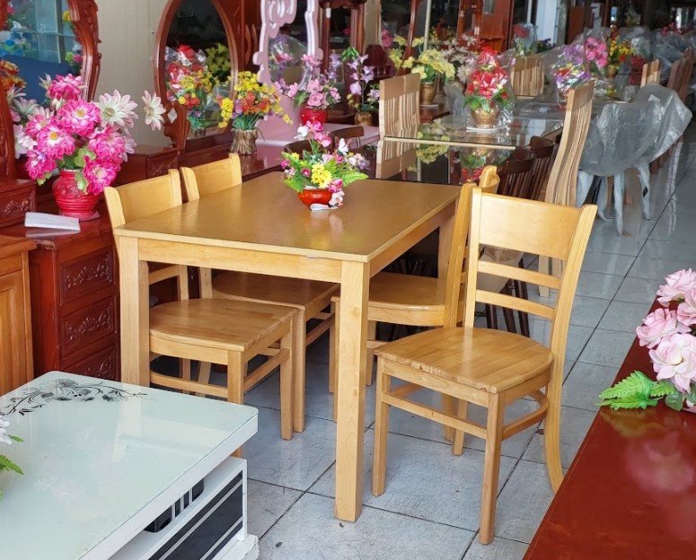 Bàn ăn gỗ cao su 4 ghế