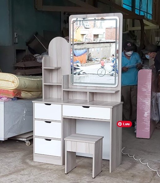 Bàn trang điểm gỗ công nghiệp tại HCM