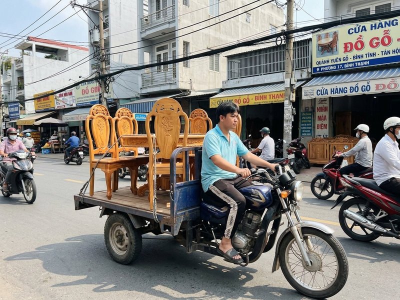 Bàn giám đốc sang trọng gỗ tự nhiên phong cách tân cổ điển
