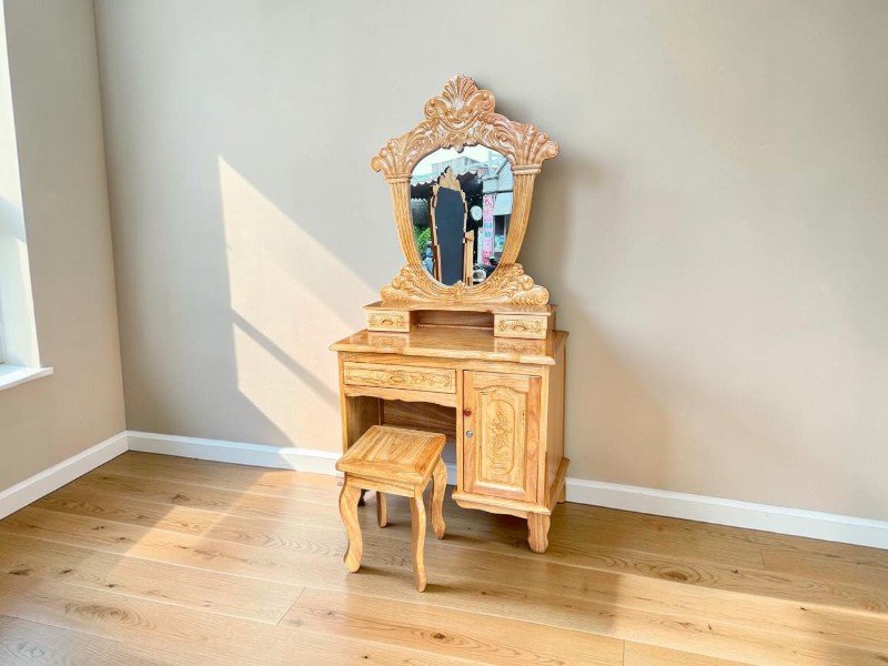 Chọn bàn trang điểm gỗ bền đẹp cho studio ảnh viện