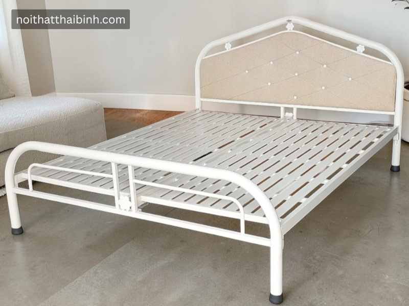 Giường sắt sơn tỉnh điện cao cấp Giường sắt sơn tỉnh điện cao cấp