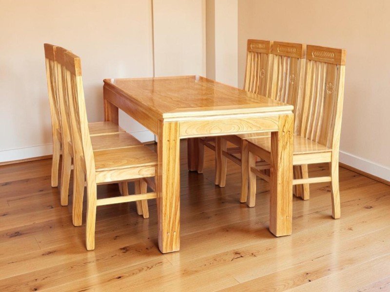 5 lời khuyên mua bàn ăn gỗ tiết kiệm chi phí Mẫu bàn ăn gỗ được xem xét trước khi so sánh giá giữa các nơi bán
