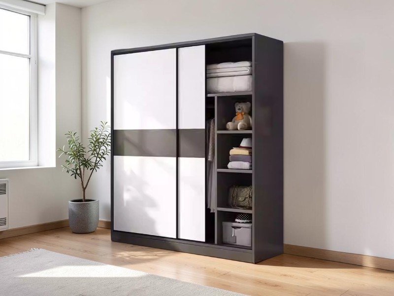 Tủ quần áo cửa lùa với cửa gương trong phòng ngủ tại TPHCM