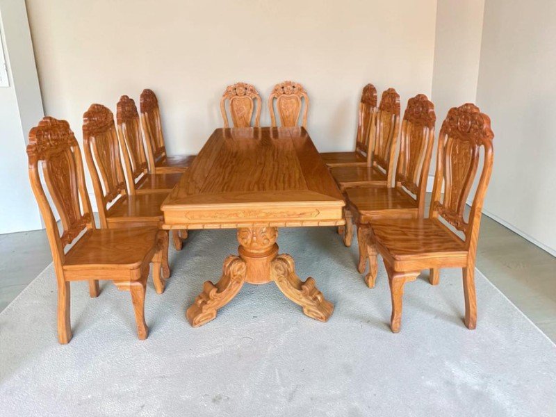 Bộ bàn ăn 4 ghế tại quận 7: 9 lý do nên chọn cho gia đình hiện đại Bàn ăn 6 ghế gỗ tự nhiên trưng bày tại xưởng quận 7